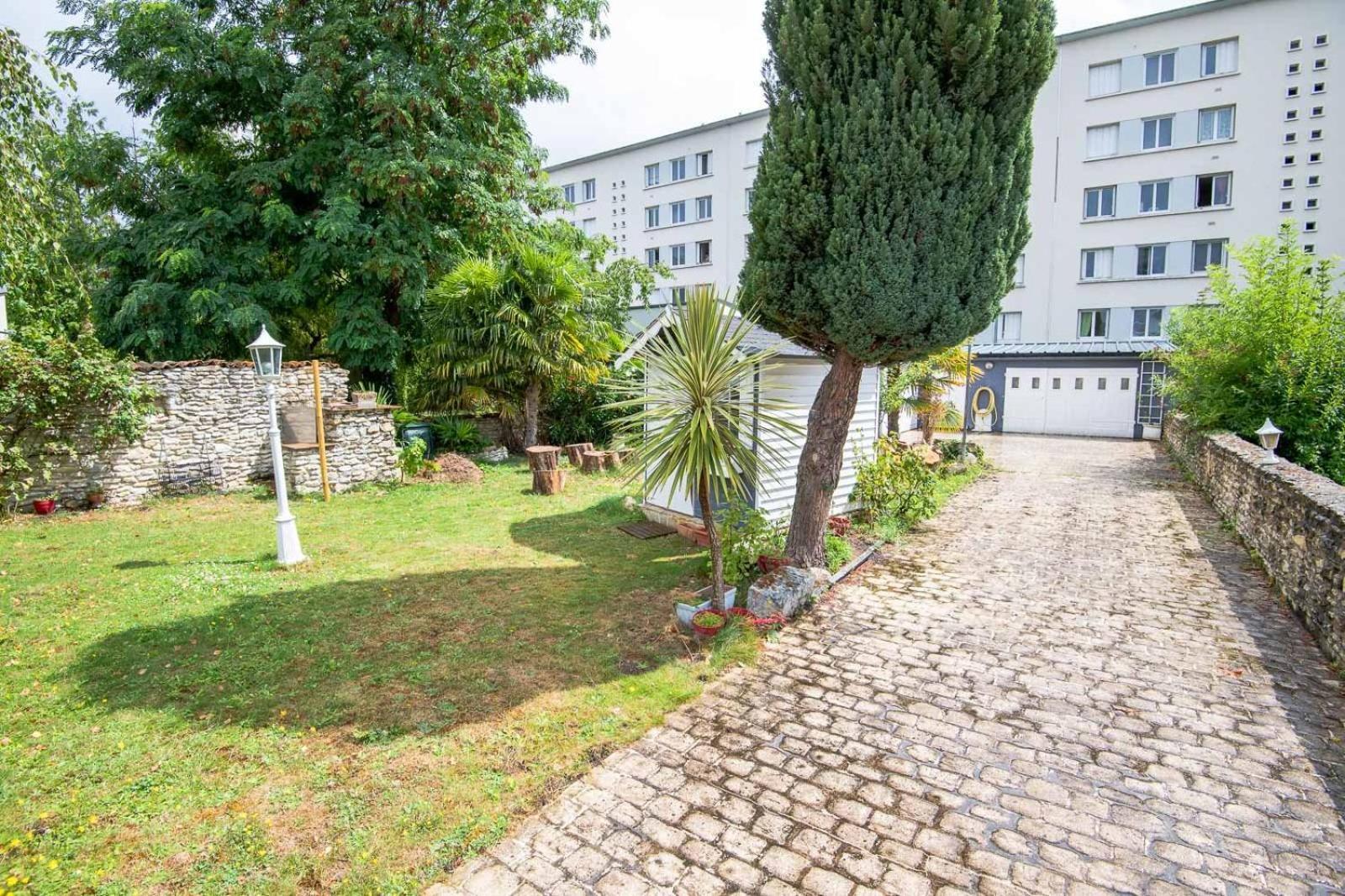 Le Stalingrad - Saint-Pierre-Des-Corps Hotel Kültér fotó